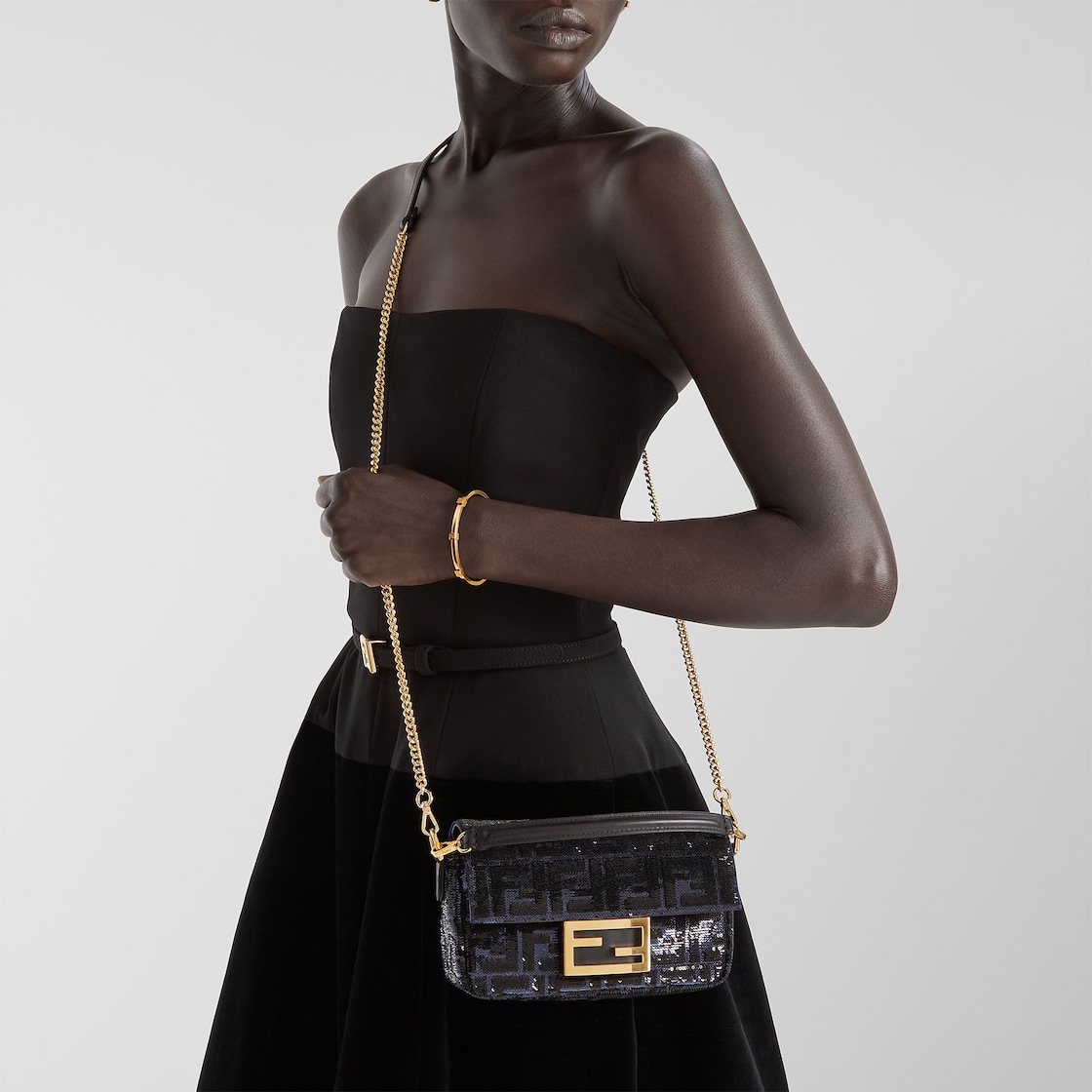 FENDI Baguette® Mini Blue and black FF sequin bag - Image 5